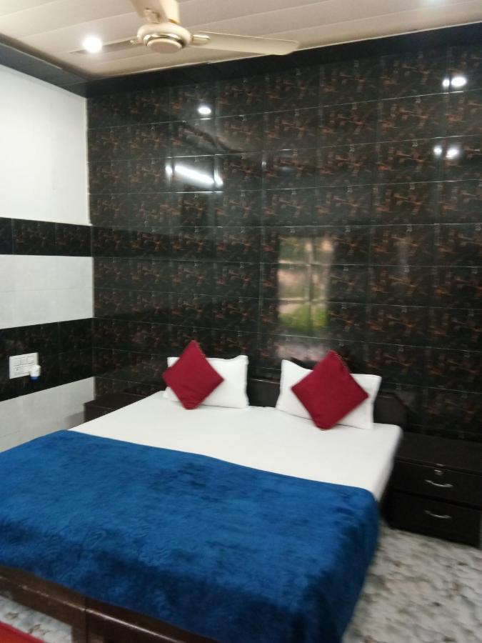 Radha Krishna Dham Villa Vrindávan Kültér fotó