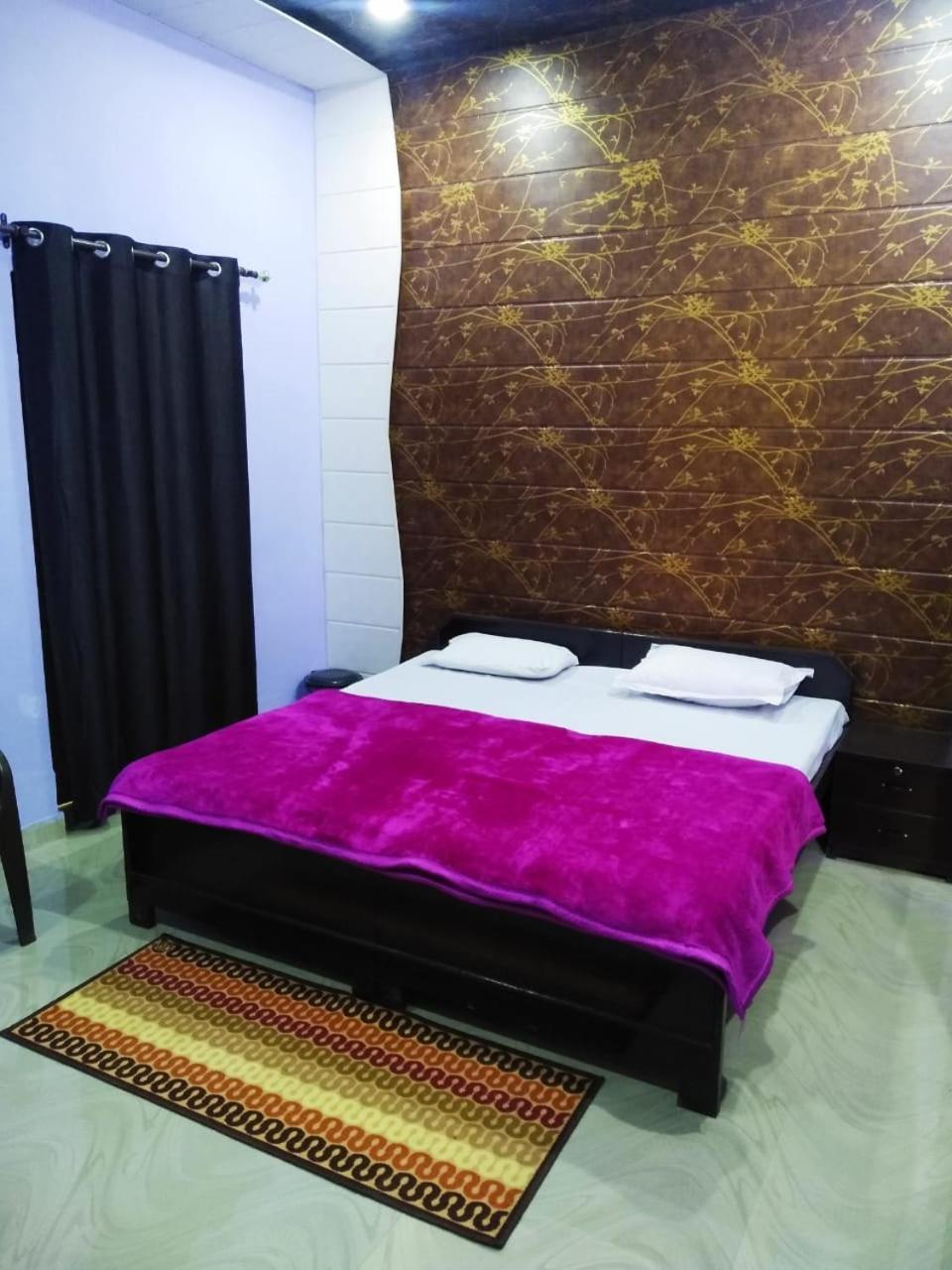 Radha Krishna Dham Villa Vrindávan Kültér fotó